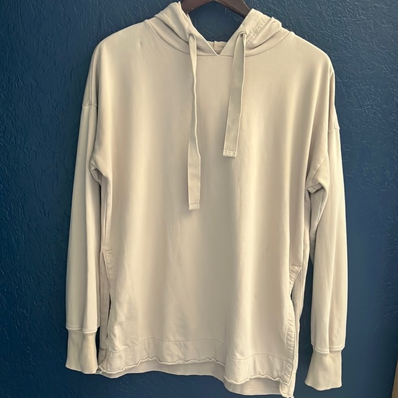 Aerie XSmall hooded sweater. - Picture 1 of 4